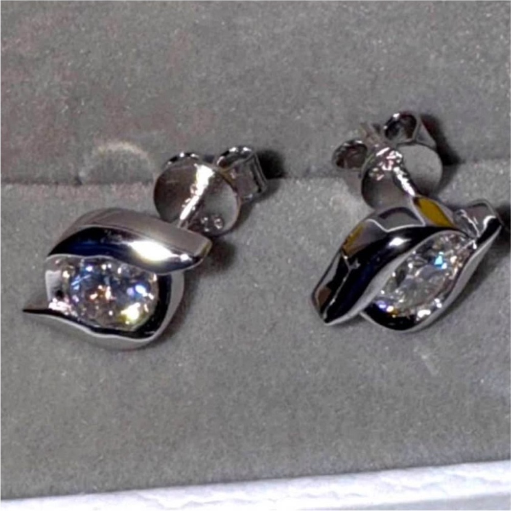 New moissanite lab diamond earrings studs screw backs